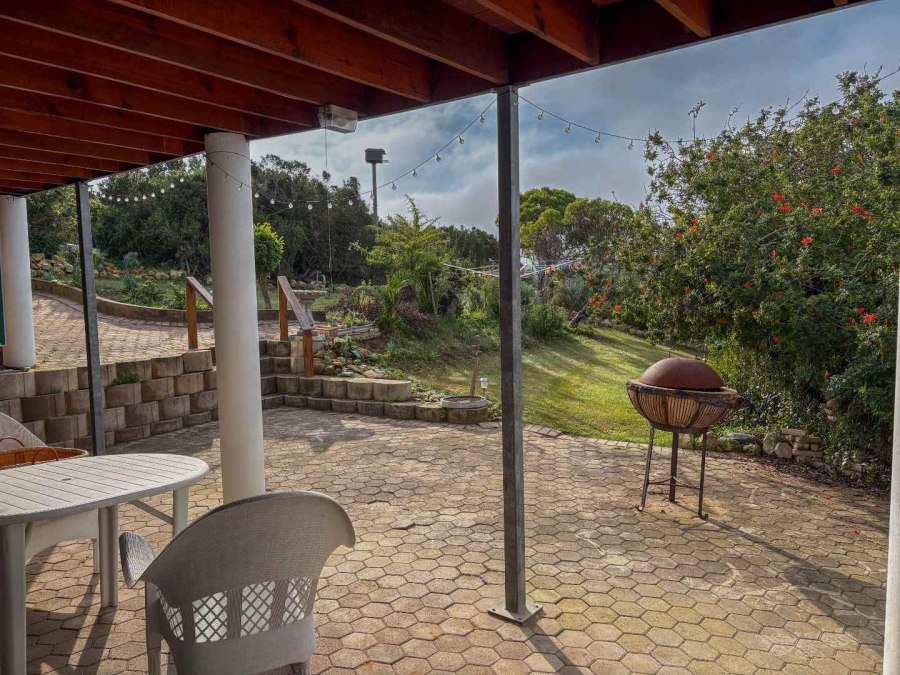 3 Bedroom Property for Sale in Stilbaai Wes Western Cape